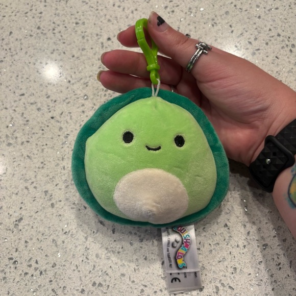 Henry Turtle Squishmallow Clip - Picture 1 of 2